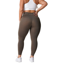 Load image into Gallery viewer, SOLID SEAMLESS LEGGINGS

