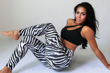 Load image into Gallery viewer, ZEBRA HIGH WAIST PUSH UP LEGGINGS
